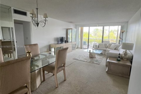 Купить кондоминиум в Авентура, Флорида 2 спальни, 101.45м2, № 2042065 - фото 11