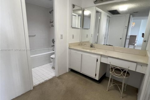 Купить кондоминиум в Авентура, Флорида 2 спальни, 101.45м2, № 2042065 - фото 19