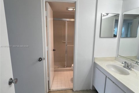 Купить кондоминиум в Авентура, Флорида 2 спальни, 101.45м2, № 2042065 - фото 25