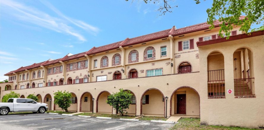 Condo in Coral Springs, Florida, 2 bedrooms  № 1229173