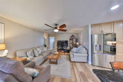 Casa en venta en Apollo Beach, Florida, 3 dormitorios, 170.01 m2 № 1510198 - foto 14