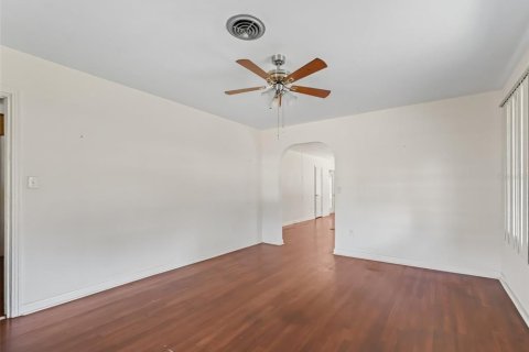 Villa ou maison à vendre à Wildwood, Floride: 6 chambres, 285.58 m2 № 1534467 - photo 13