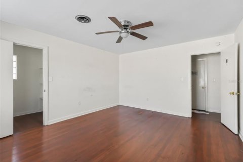 Villa ou maison à vendre à Wildwood, Floride: 6 chambres, 285.58 m2 № 1534467 - photo 18