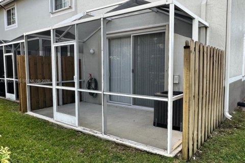 Touwnhouse à louer à Weston, Floride: 3 chambres, 134.06 m2 № 1996237 - photo 4