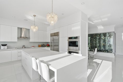 Casa en venta en North Miami Beach, Florida, 5 dormitorios, 467.02 m2 № 2188377 - foto 16
