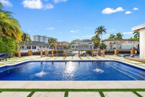 Casa en venta en North Miami Beach, Florida, 5 dormitorios, 467.02 m2 № 2188377 - foto 23