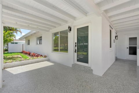 House in Fort Lauderdale, Florida 3 bedrooms, 119.1 sq.m. № 2083804 - photo 9