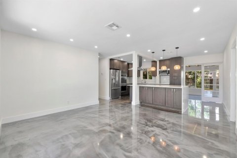 House in Fort Lauderdale, Florida 3 bedrooms, 119.1 sq.m. № 2083804 - photo 13