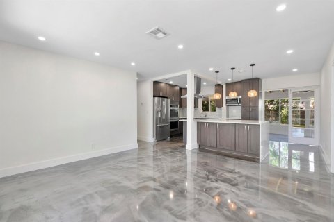 House in Fort Lauderdale, Florida 3 bedrooms, 119.1 sq.m. № 2083804 - photo 12