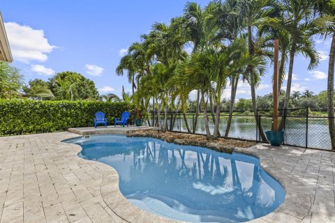 Villa ou maison à vendre à West Palm Beach, Floride: 4 chambres, 222.78 m2 № 2251955 - photo 3