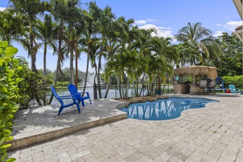 Villa ou maison à vendre à West Palm Beach, Floride: 4 chambres, 222.78 m2 № 2251955 - photo 2