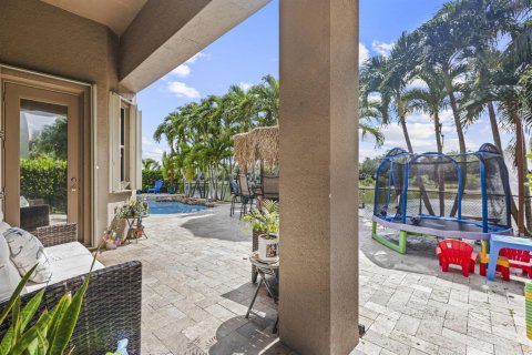 Villa ou maison à vendre à West Palm Beach, Floride: 4 chambres, 222.78 m2 № 2251955 - photo 11