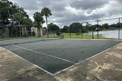 Condo in Altamonte Springs, Florida, 2 bedrooms  № 2386343 - photo 22