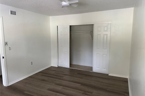 Condo in Altamonte Springs, Florida, 2 bedrooms  № 2386343 - photo 13