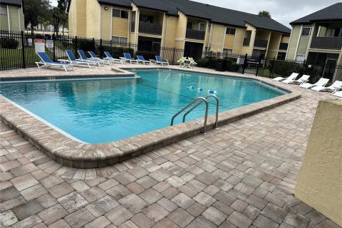 Condo in Altamonte Springs, Florida, 2 bedrooms  № 2386343 - photo 20