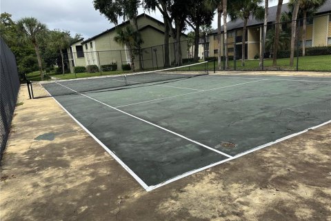 Condo in Altamonte Springs, Florida, 2 bedrooms  № 2386343 - photo 23
