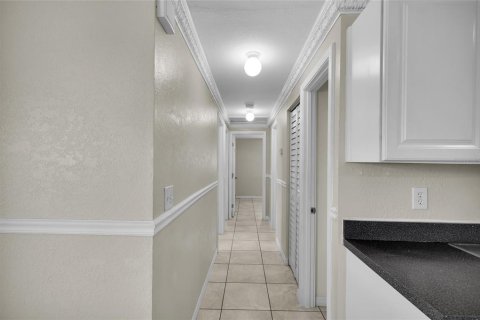 House in Ocala, Florida 3 bedrooms, 85.84 sq.m. № 2395925 - photo 15