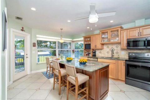 House in Englewood, Florida 3 bedrooms, 164.81 sq.m. № 2391230 - photo 17