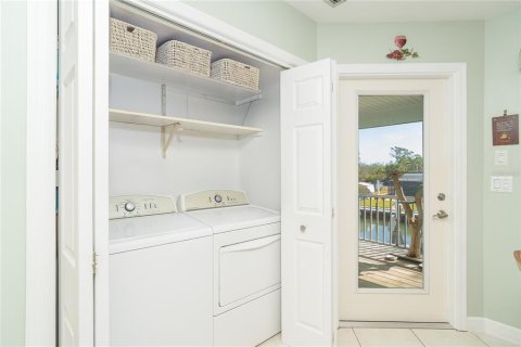House in Englewood, Florida 3 bedrooms, 164.81 sq.m. № 2391230 - photo 20