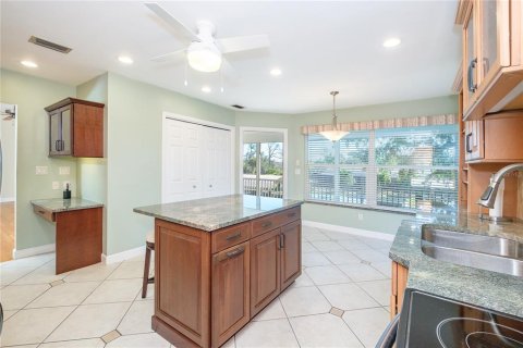 House in Englewood, Florida 3 bedrooms, 164.81 sq.m. № 2391230 - photo 19