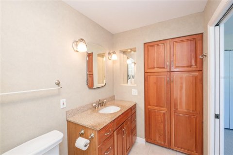 House in Englewood, Florida 3 bedrooms, 164.81 sq.m. № 2391230 - photo 25