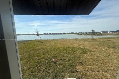 Casa en alquiler en Fort Myers, Florida, 3 dormitorios № 1920101 - foto 1