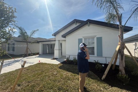 Casa en alquiler en Fort Myers, Florida, 3 dormitorios № 1920101 - foto 4