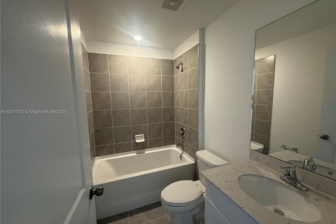 Casa en alquiler en Fort Myers, Florida, 3 dormitorios № 1920101 - foto 7