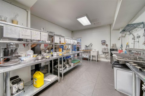Propiedad comercial en venta en North Miami, Florida № 1694358 - foto 26