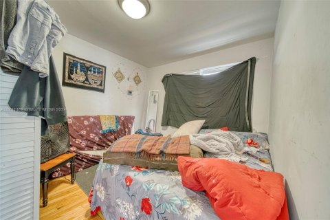 Propiedad comercial en venta en North Miami, Florida № 1694358 - foto 10