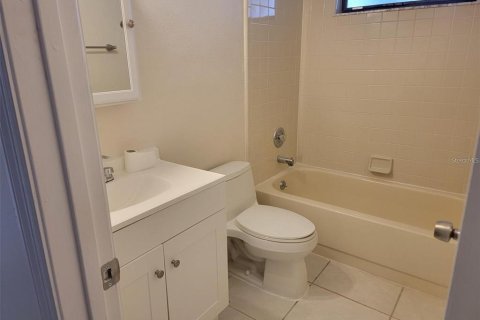 House in Kissimmee, Florida 3 bedrooms, 123.19 sq.m. № 1740351 - photo 16
