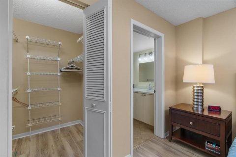 Condo in Delray Beach, Florida, 2 bedrooms  № 2183437 - photo 18