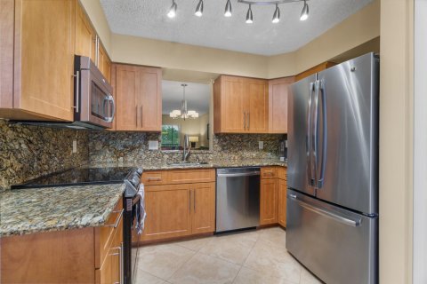 Condo in Delray Beach, Florida, 2 bedrooms  № 2183437 - photo 4