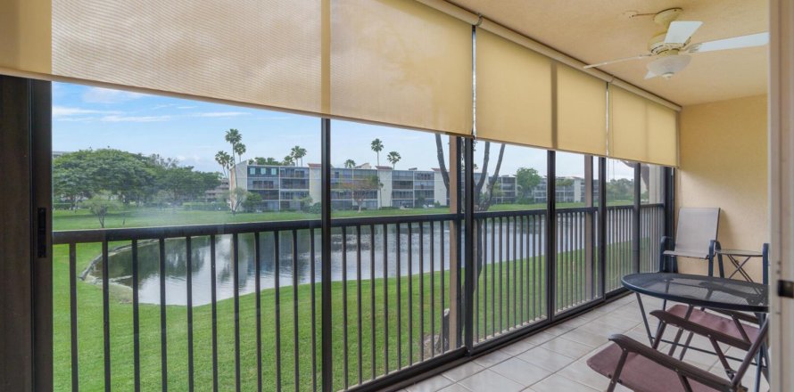 Condo in Delray Beach, Florida, 2 bedrooms  № 2183437