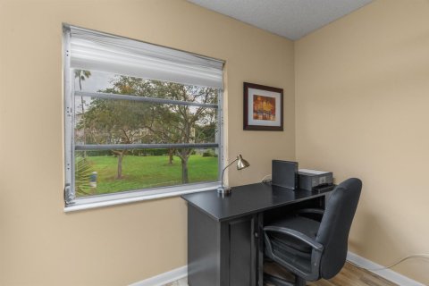 Condo in Delray Beach, Florida, 2 bedrooms  № 2183437 - photo 26