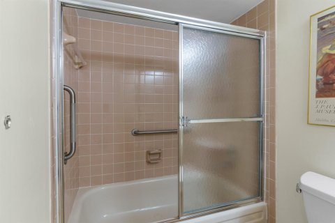 Condo in Delray Beach, Florida, 2 bedrooms  № 2183437 - photo 28