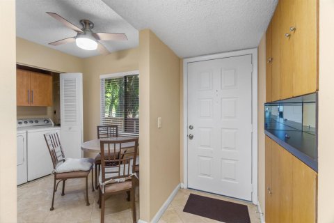 Condo in Delray Beach, Florida, 2 bedrooms  № 2183437 - photo 10