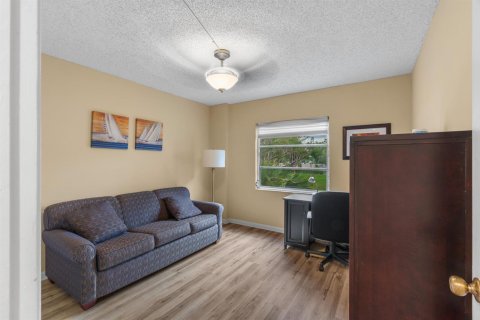 Condo in Delray Beach, Florida, 2 bedrooms  № 2183437 - photo 24