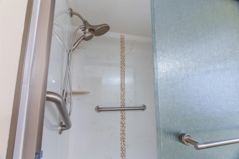 Condo in Delray Beach, Florida, 2 bedrooms  № 2183437 - photo 22