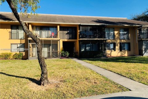 Condo à Hollywood, Floride, 2 chambres  № 2069143