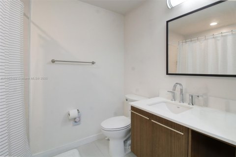 Condo in Doral, Florida, 3 bedrooms  № 1703341 - photo 11