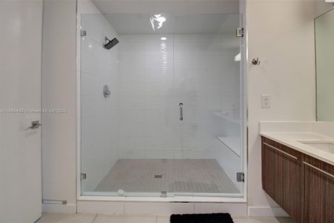 Condo in Doral, Florida, 3 bedrooms  № 1703341 - photo 12