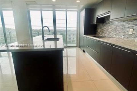 Condo in Doral, Florida, 3 bedrooms  № 1703341 - photo 4