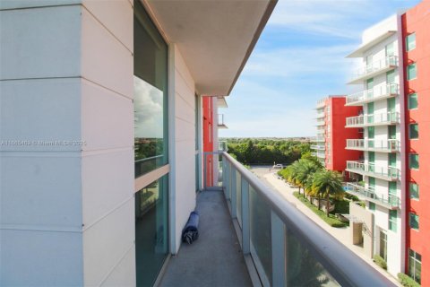 Condo in Doral, Florida, 3 bedrooms  № 1703341 - photo 15