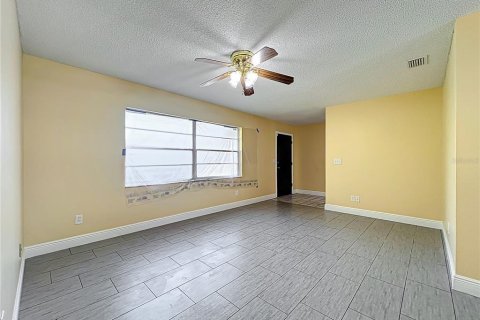 House in Sanford, Florida 3 bedrooms, 130.25 sq.m. № 1761372 - photo 11