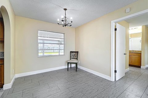 House in Sanford, Florida 3 bedrooms, 130.25 sq.m. № 1761372 - photo 12