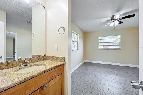 House in Sanford, Florida 3 bedrooms, 130.25 sq.m. № 1761372 - photo 29