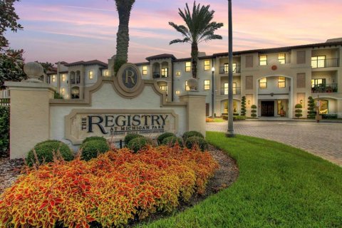 Condo in Orlando, Florida, 3 bedrooms  № 1843711 - photo 1