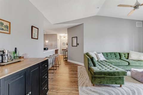 Condo in Orlando, Florida, 3 bedrooms  № 1843711 - photo 13