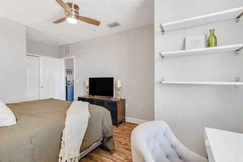 Condo in Orlando, Florida, 3 bedrooms  № 1843711 - photo 17
